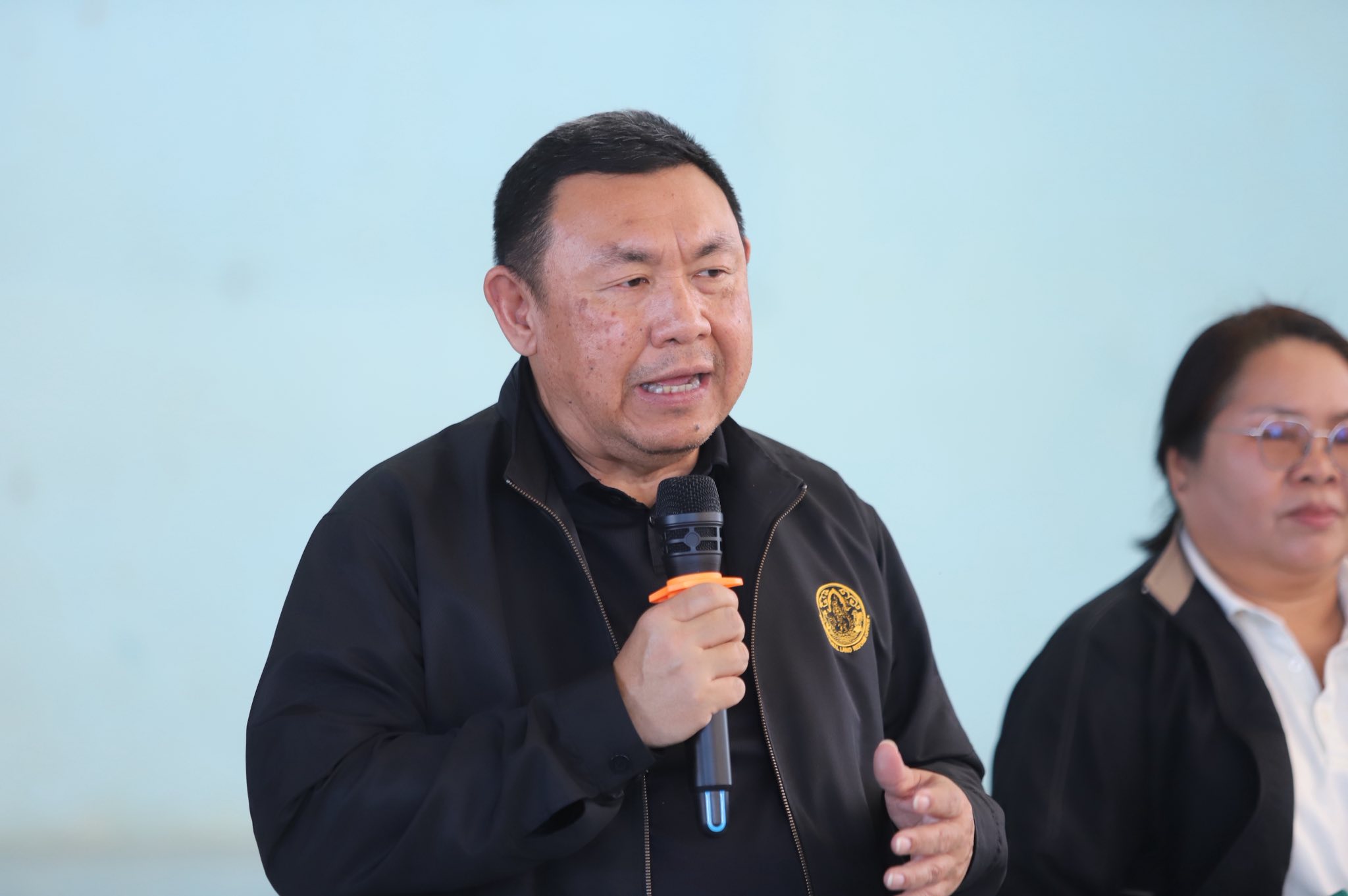 title - “ส.ป.ก. ไม่ทิ้งใครไว้ข้างหลัง” เลขาฯ สั่งลุย ศูนย์เคลื่อนที่ เร่งช่วยเกษตรกรในเขตปฏิรูปที่ดินในพื้นที่เสี่ยงภัย